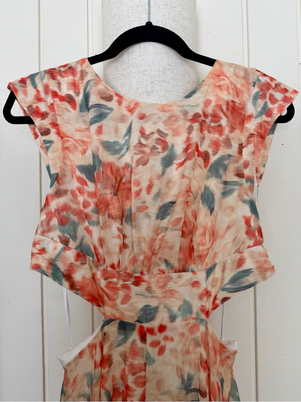 Here Comes The Sun x Hello Molly Dancing Girls Floral Cutout Maxi Dress - Picture 5 of 15